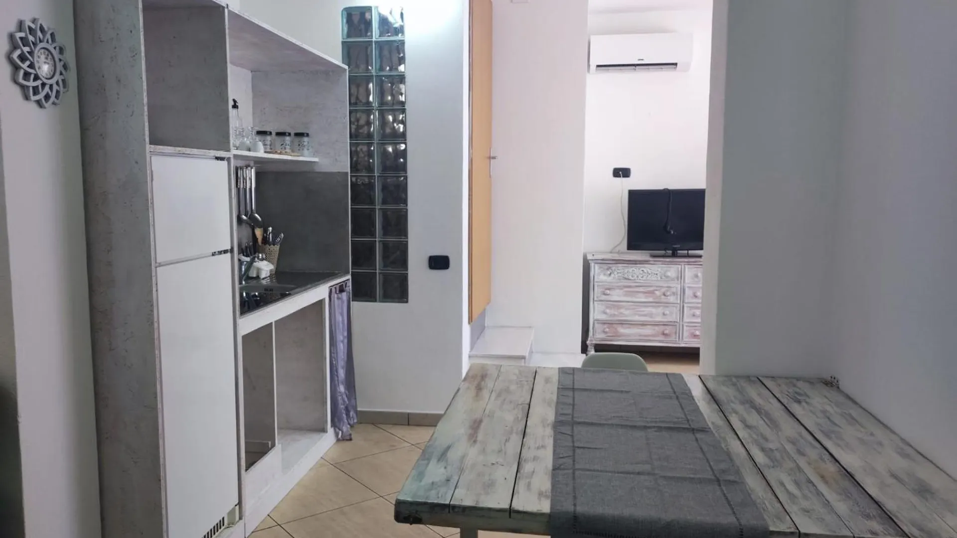 דירות קרבוניה Monolocale Sofia איטליה